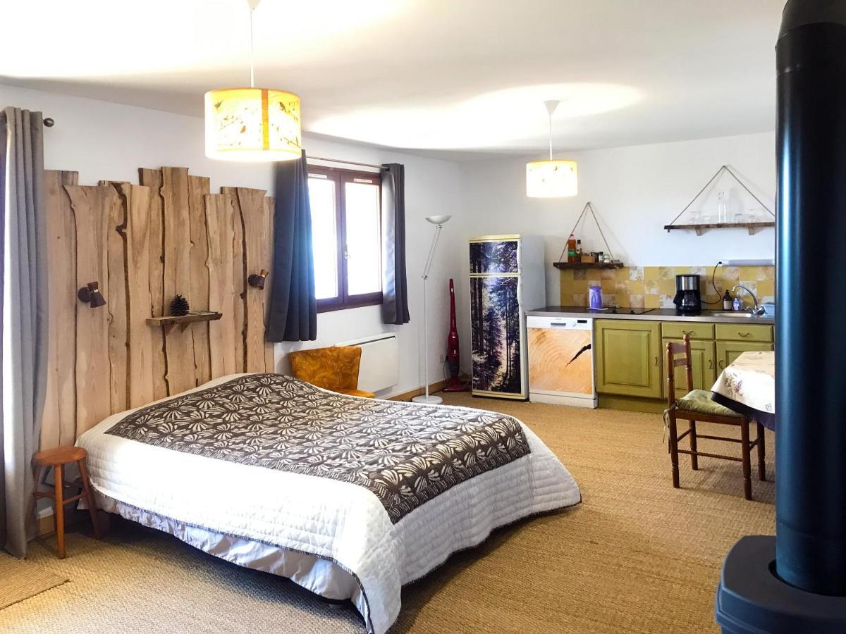 Apartamento Le Repaire Des Belettes Chaux-des-Crotenay Exterior foto